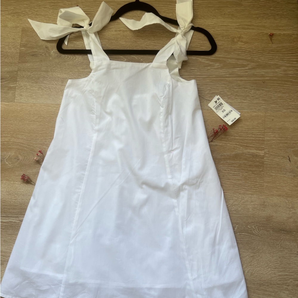 And now this white dress 🤍🤍🤍